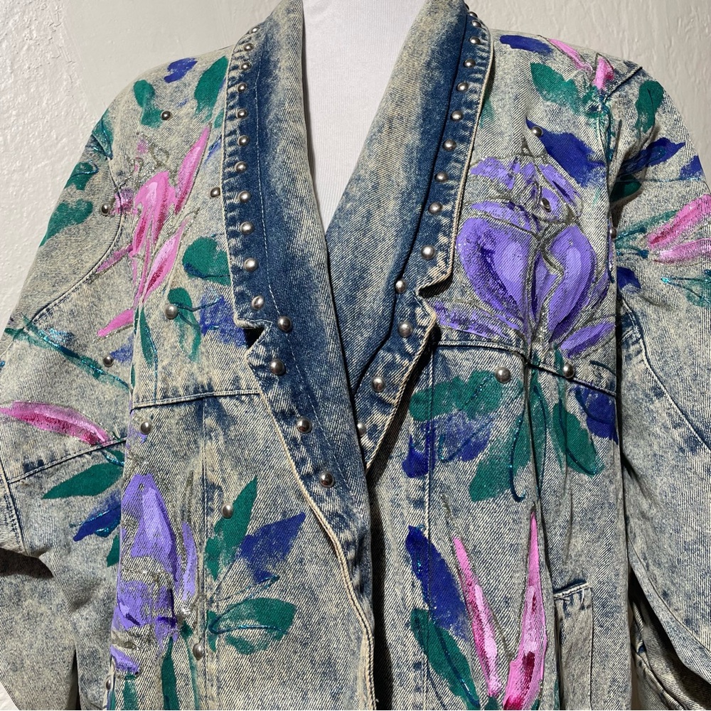 Vtg Oversized acid washed Denim Jacket Hand Painted purpleFloral Studded Artwear - Picture 4 of 12